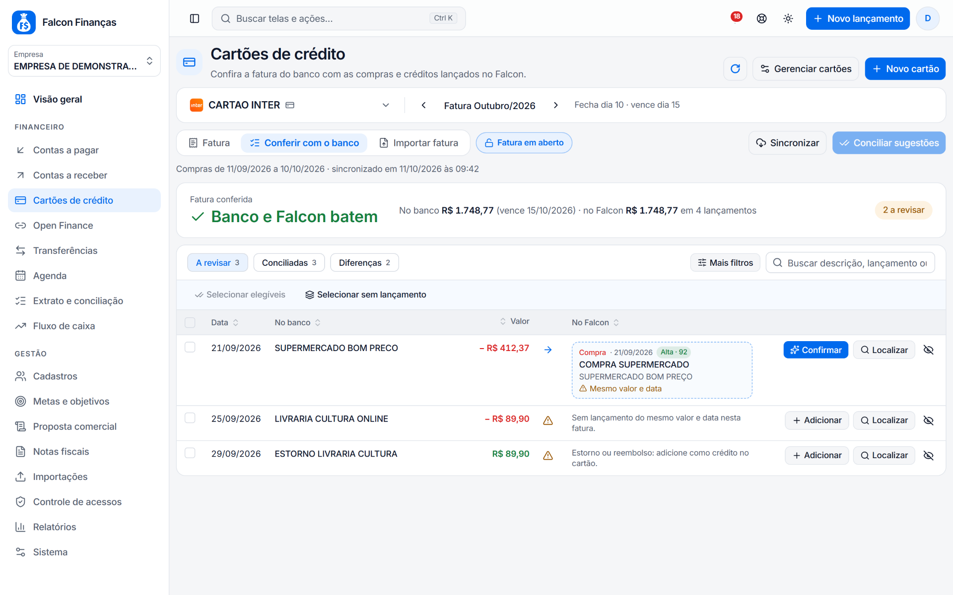 Aba Conferir com o banco com a etiqueta Fatura em aberto, o resumo Banco e Falcon batem e os movimentos a revisar com sugestão, Adicionar e Localizar
